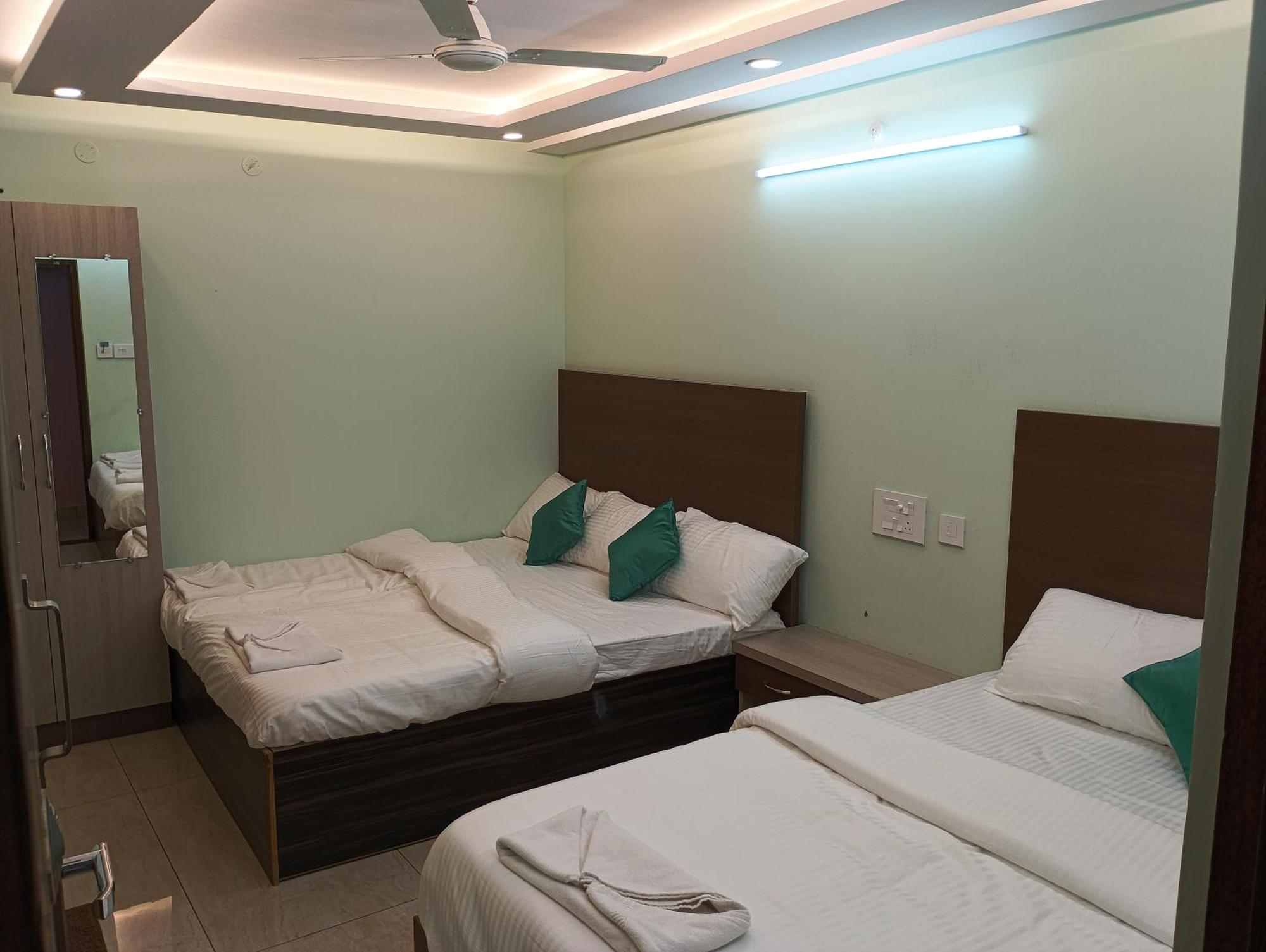 Tiruvannāmalai Malar Park酒店 客房 照片